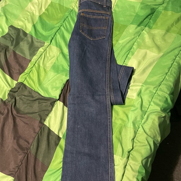 Waist fits smaller vintage jeans - Picture 2 of 2